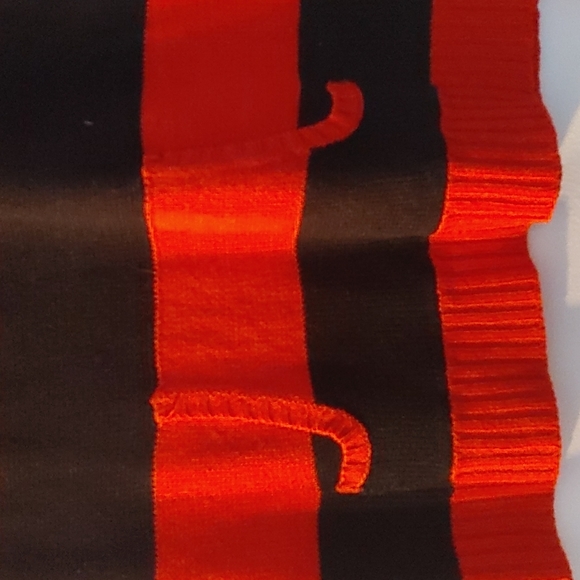 No boundaries thin sweater - Picture 3 of 3